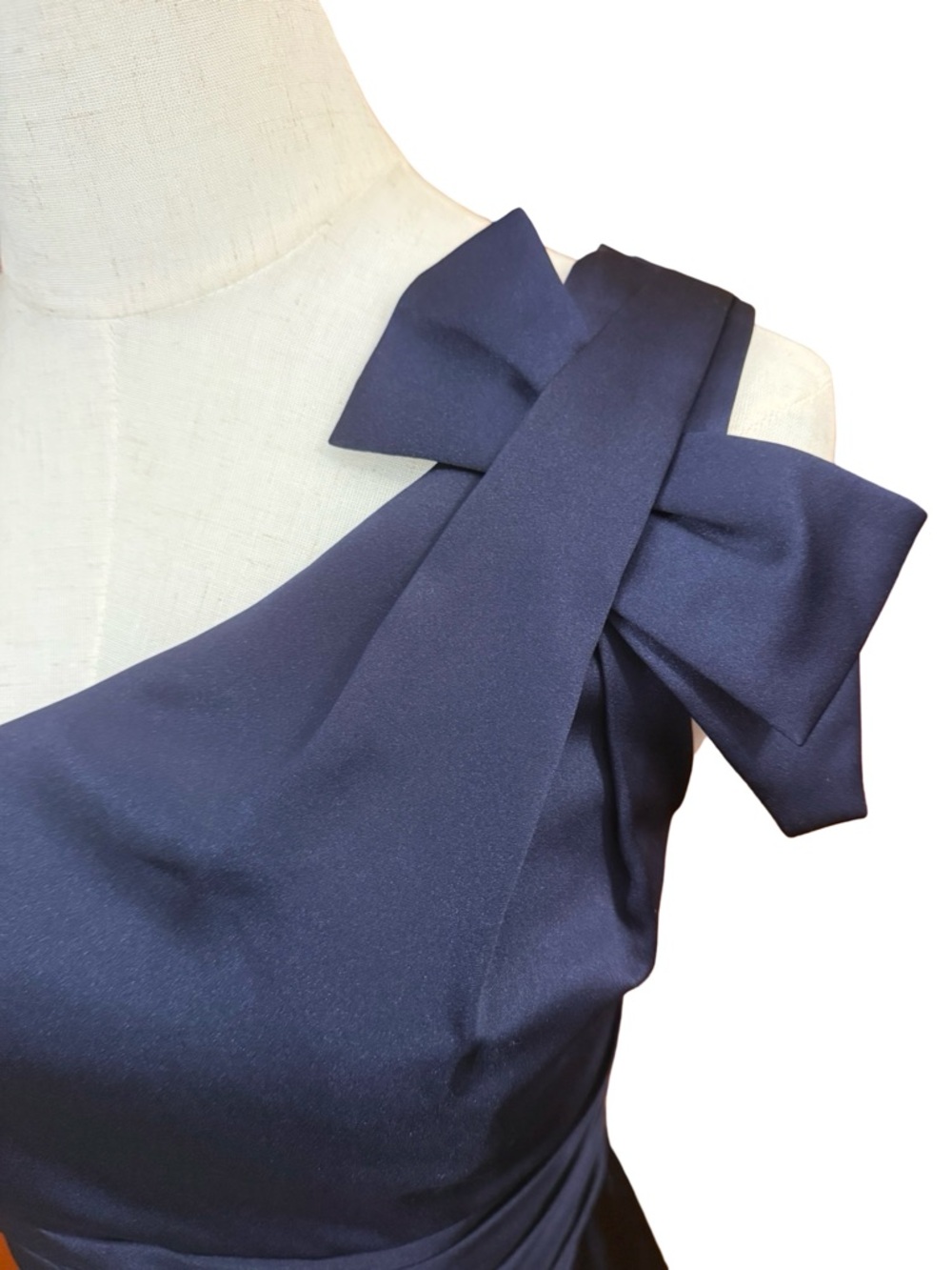 David’s Bridal Dark Blue One Shoulder Dress With Bow Accent Size 2 - Picture 6 of 12
